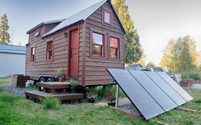 So You Think You Want a Solar-Powered Tiny House? 9 Reasons to