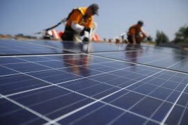 solar panel install workers